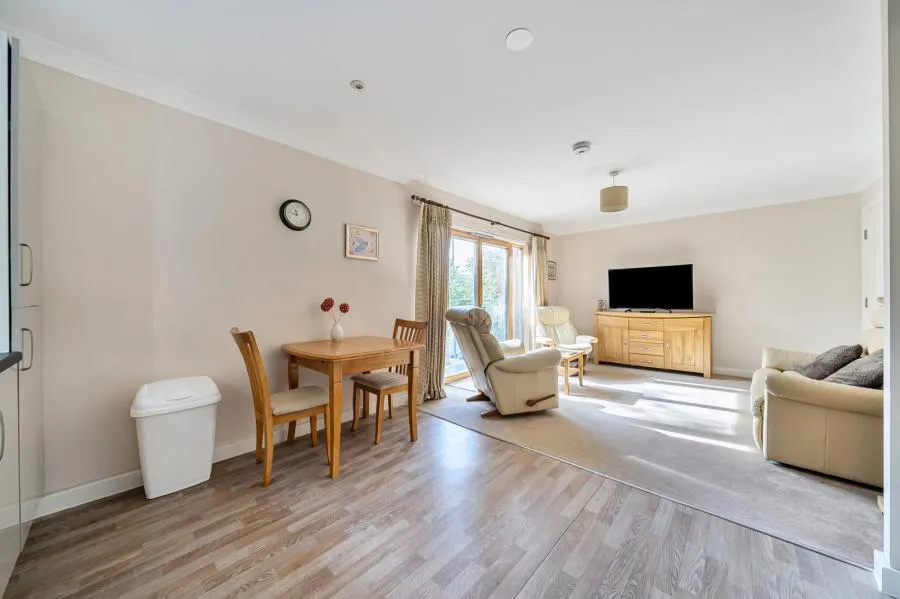 Buttercross Lane, Witney, OX28, photo 4