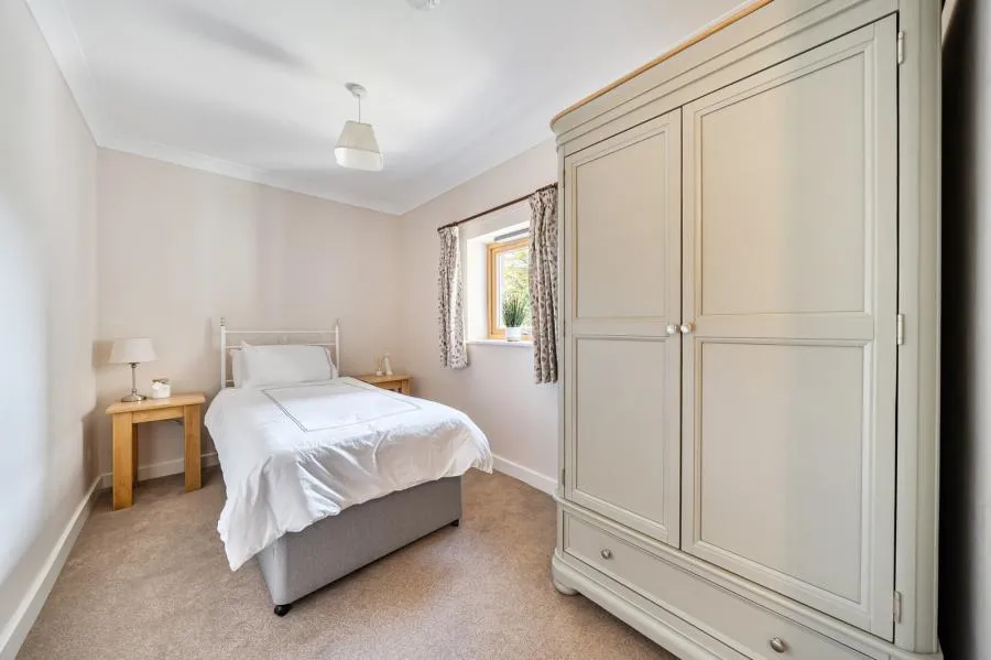 Buttercross Lane, Witney, OX28, photo 12