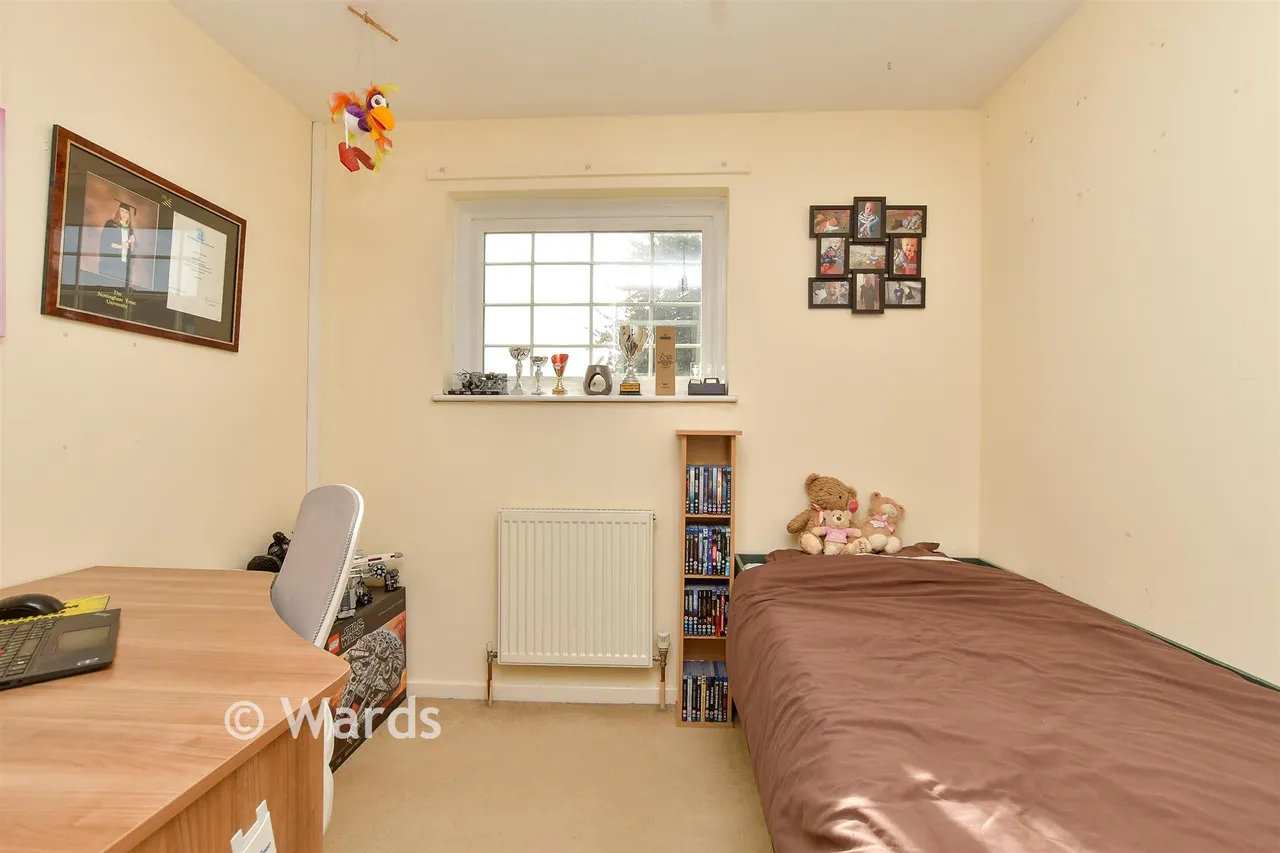 Goldfinch Close, Faversham, ME13, photo 10