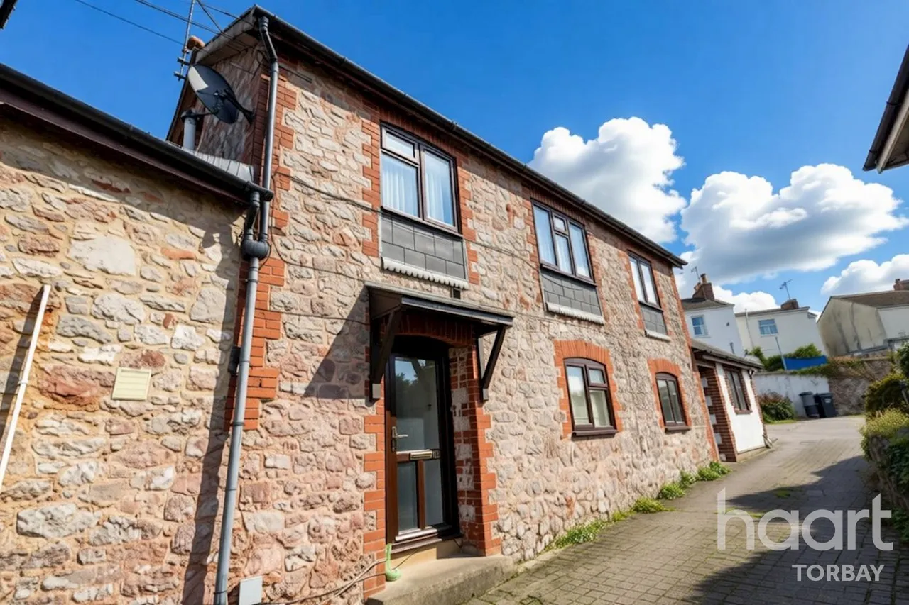 2 bed house for sale, Hartop Road, Torquay, TQ1
