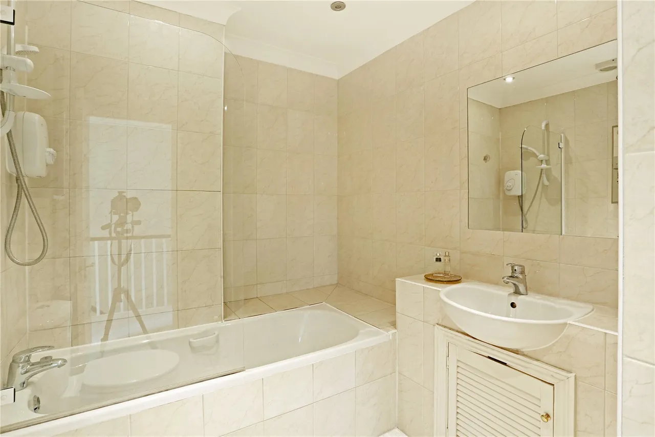 Southridge Place, LONDON, SW20, photo 12