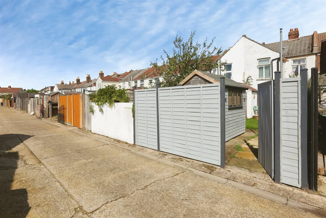 Priory Road, Gosport, PO12, photo 12