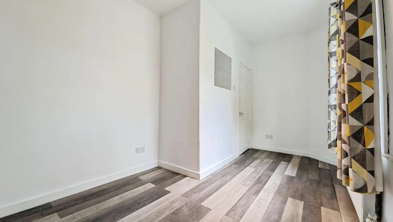 Booth Street, Lees, OL4, photo 11