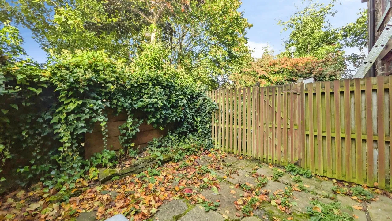 Booth Street, Lees, OL4, photo 14
