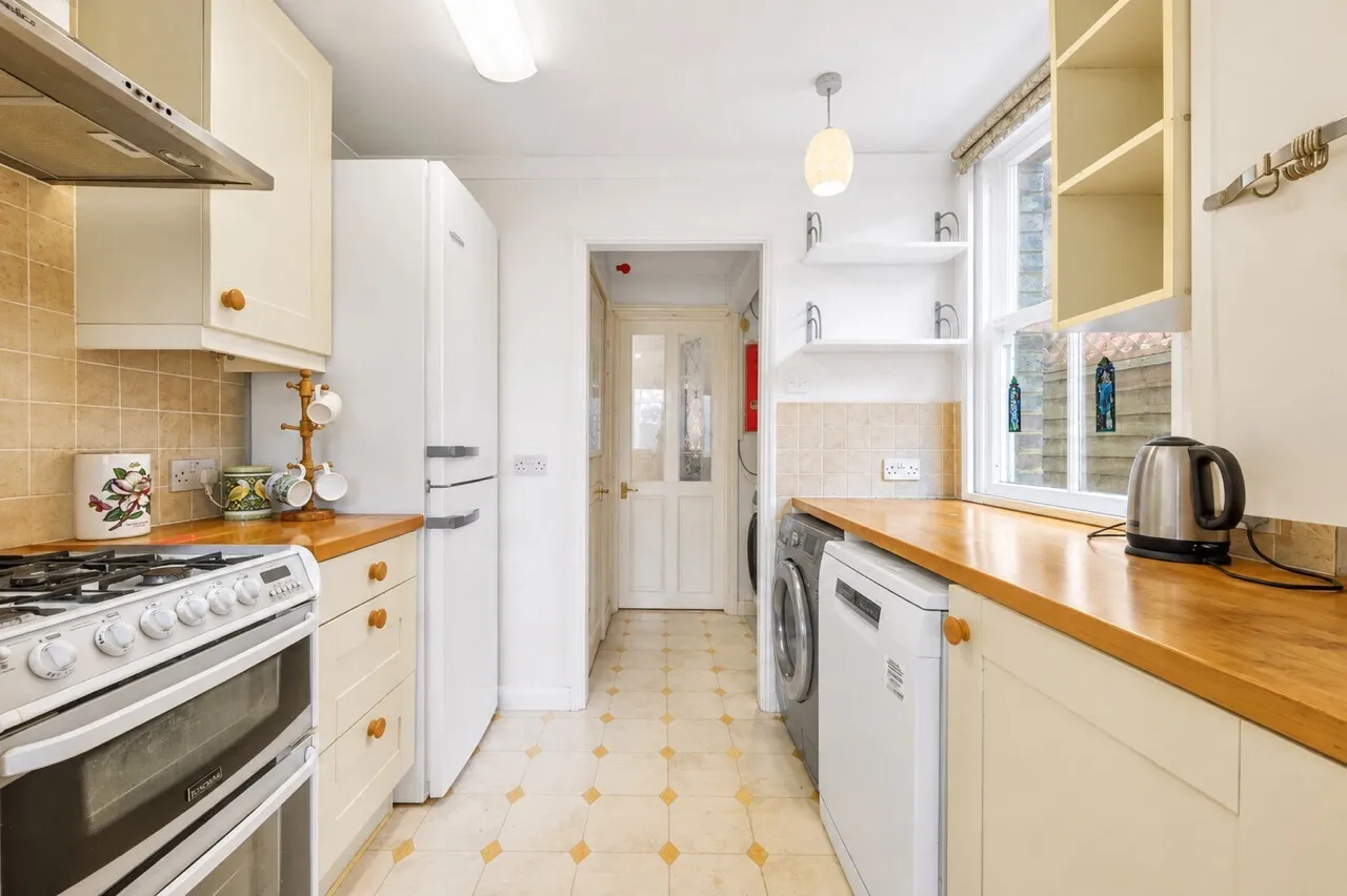 Cornwall Road, St. Albans, photo 8