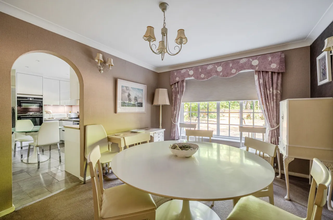Hook Heath Road, Woking, GU22, photo 6