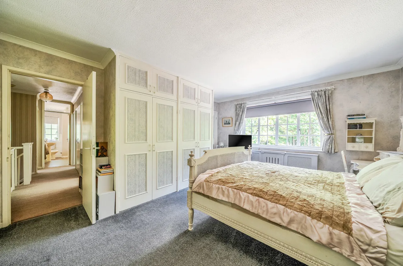 Hook Heath Road, Woking, GU22, photo 38