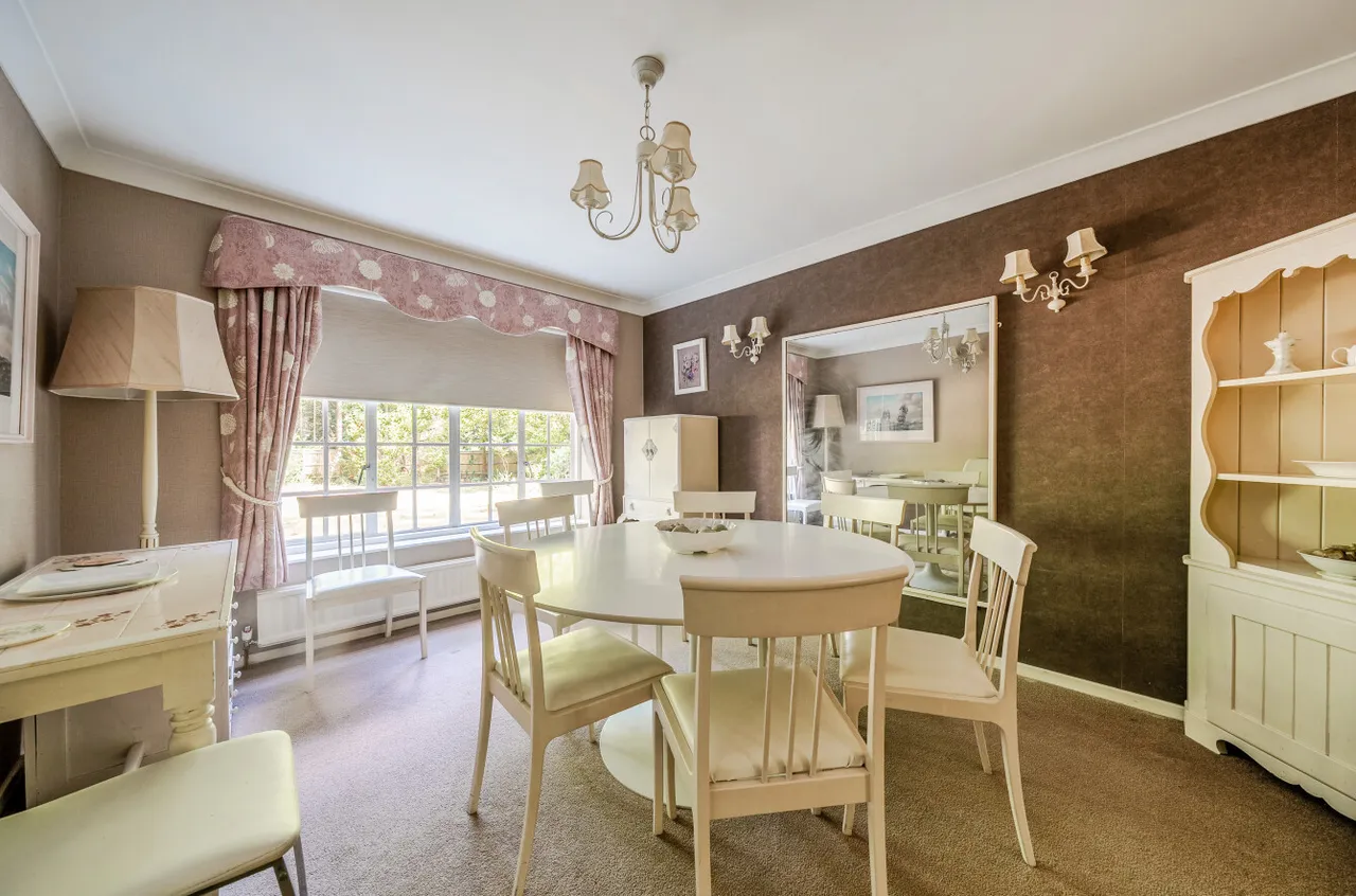Hook Heath Road, Woking, GU22, photo 8