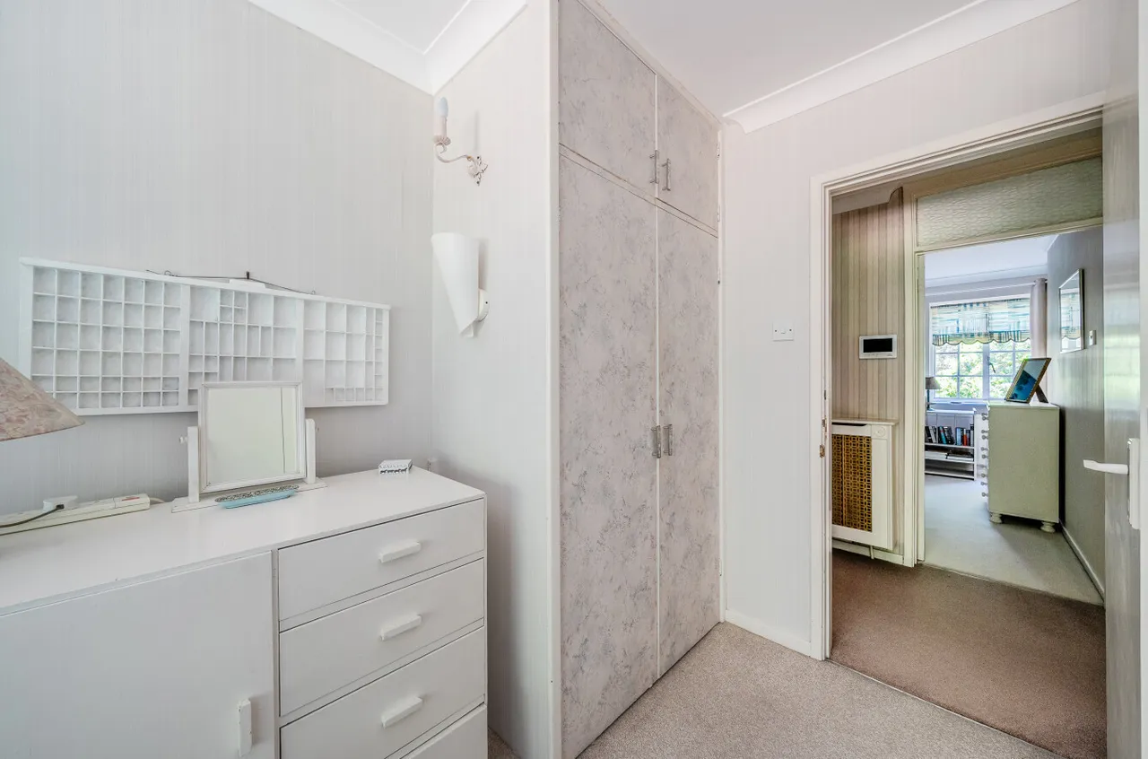 Hook Heath Road, Woking, GU22, photo 51