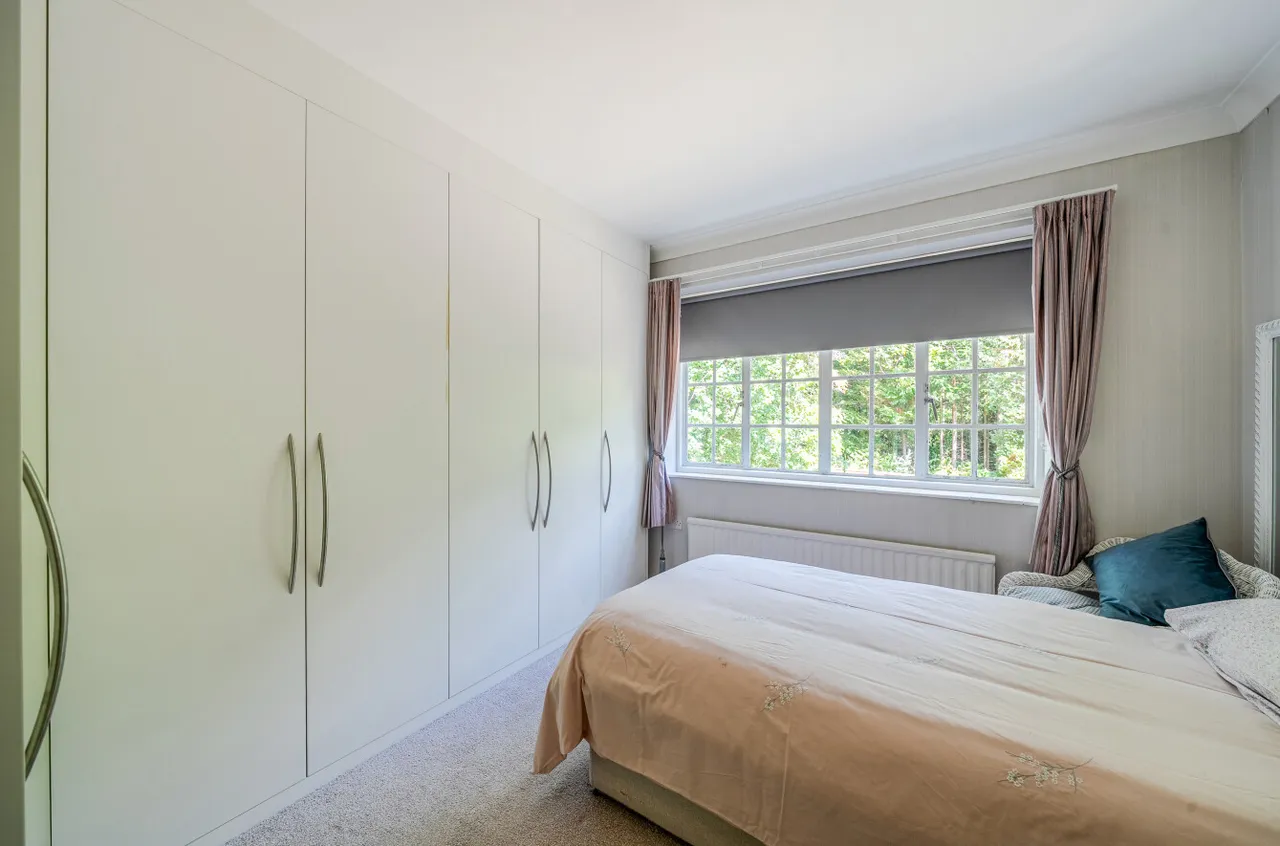 Hook Heath Road, Woking, GU22, photo 18