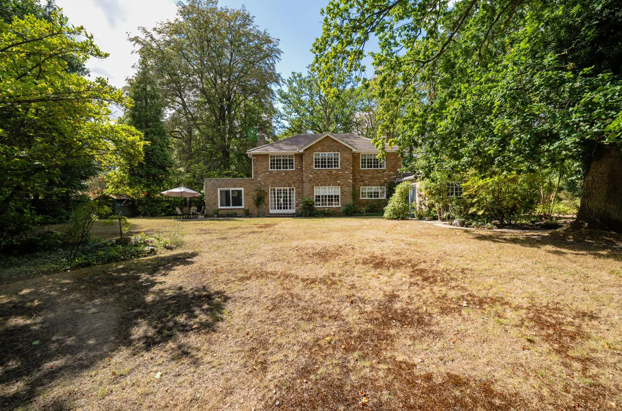 Hook Heath Road, Woking, GU22, photo 54