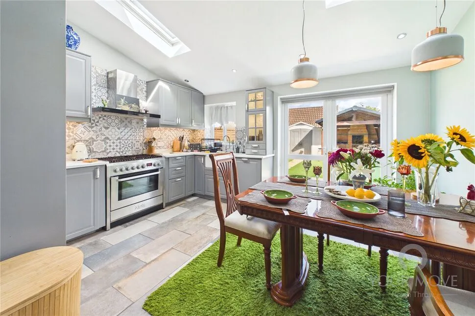 Ashbourne Drive, Desborough, NN14, photo 5