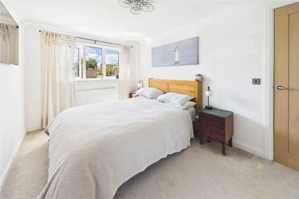 Ashbourne Drive, Desborough, NN14, photo 12