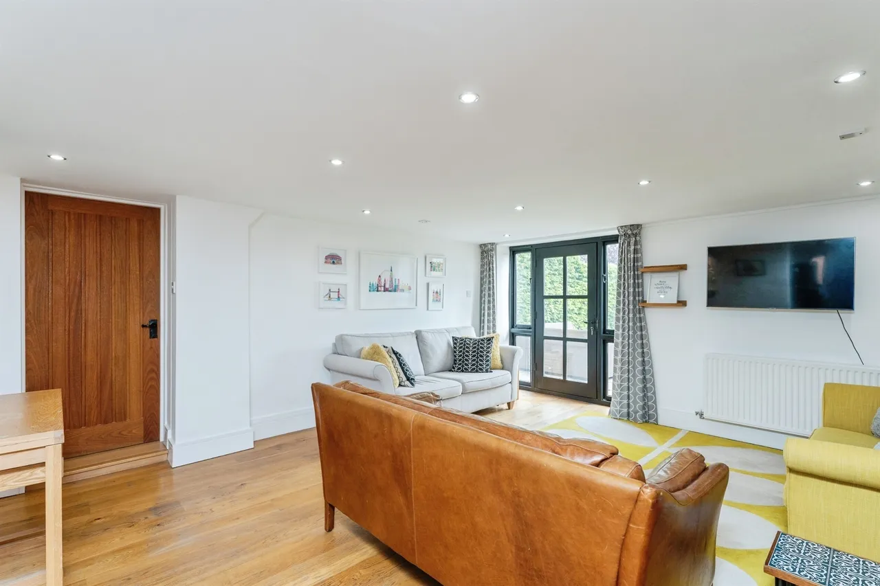 Poplar Hall Lane, Chorlton-By-Backford, Chester, photo 4