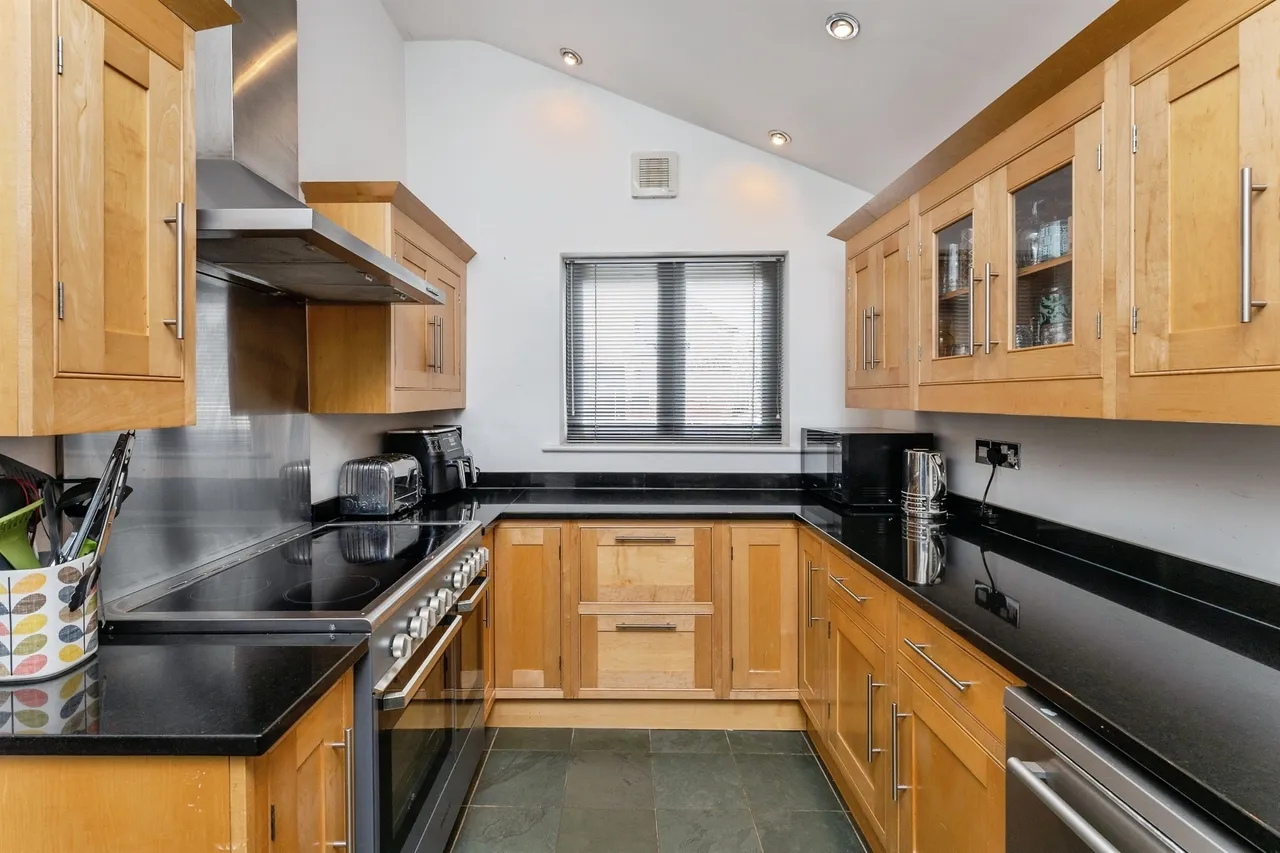 Poplar Hall Lane, Chorlton-By-Backford, Chester, photo 6