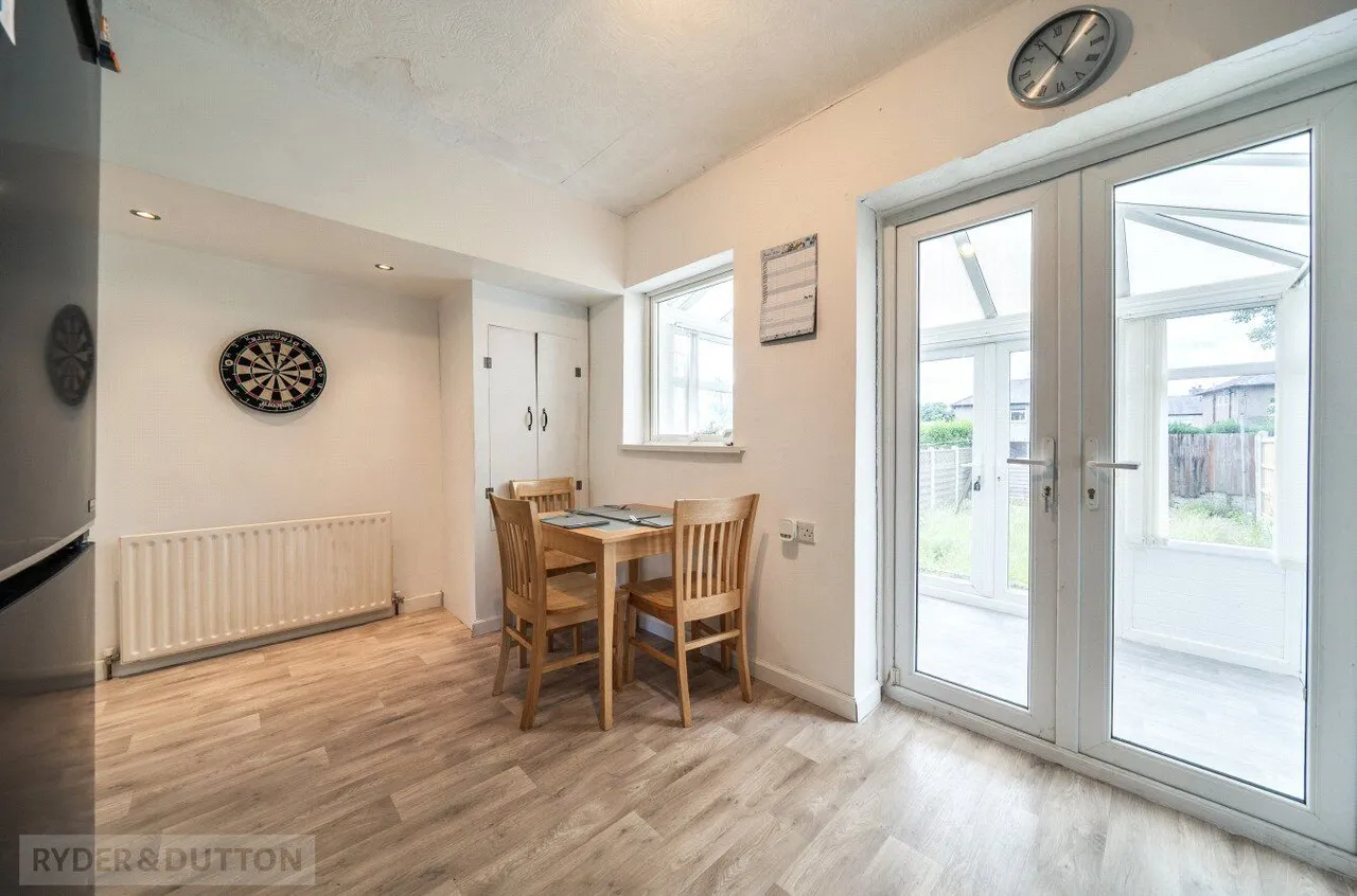 Wakefield Road, Bailiff Bridge, HD6, photo 7