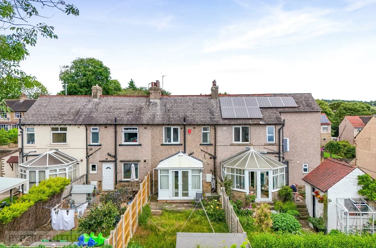 Wakefield Road, Bailiff Bridge, HD6, photo 17