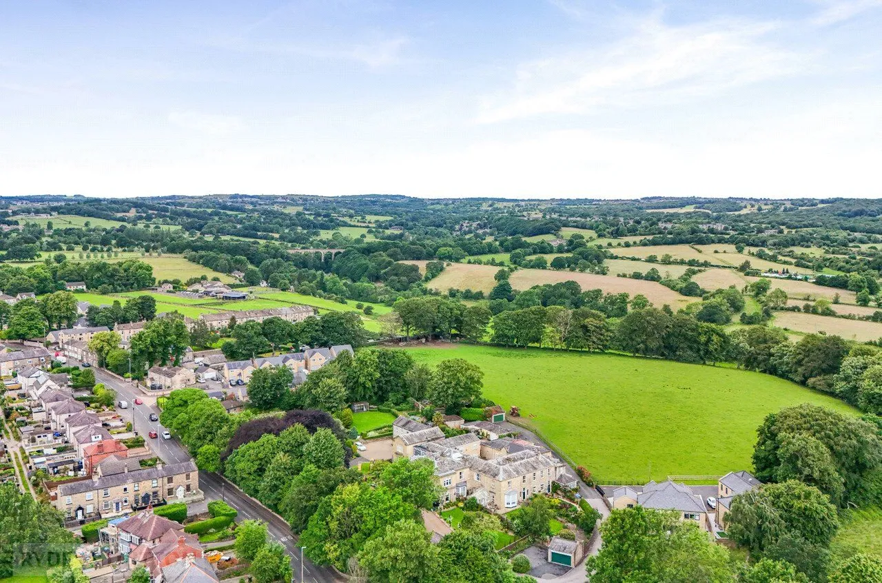 Wakefield Road, Bailiff Bridge, HD6, photo 18