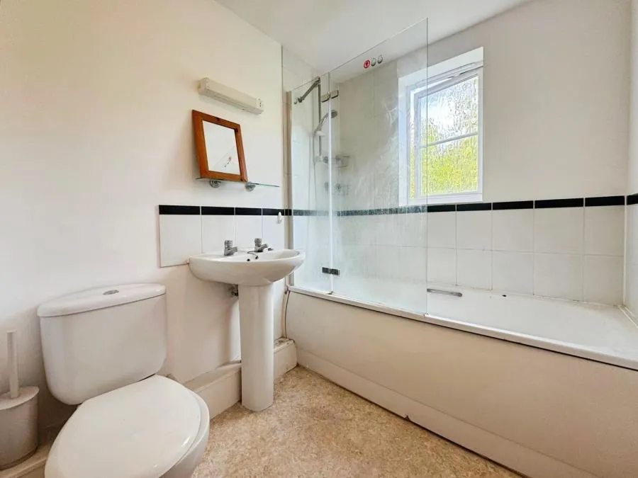 Peatey Court, Princes Gate, HP13, photo 4