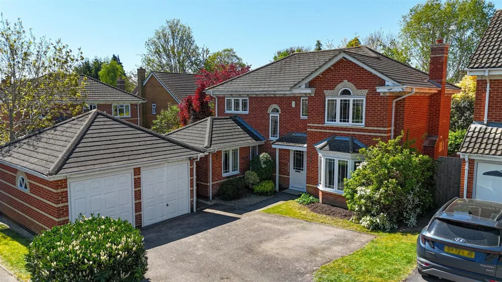 Hunters Chase, Caversham, photo 30