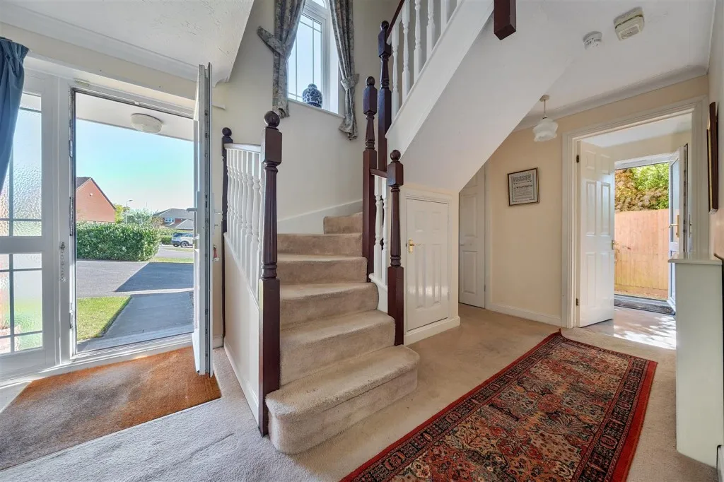 Hunters Chase, Caversham, photo 8