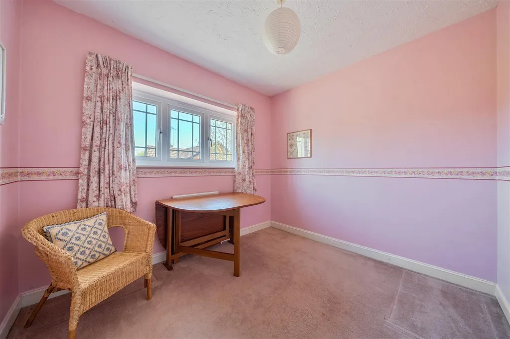Hunters Chase, Caversham, photo 21