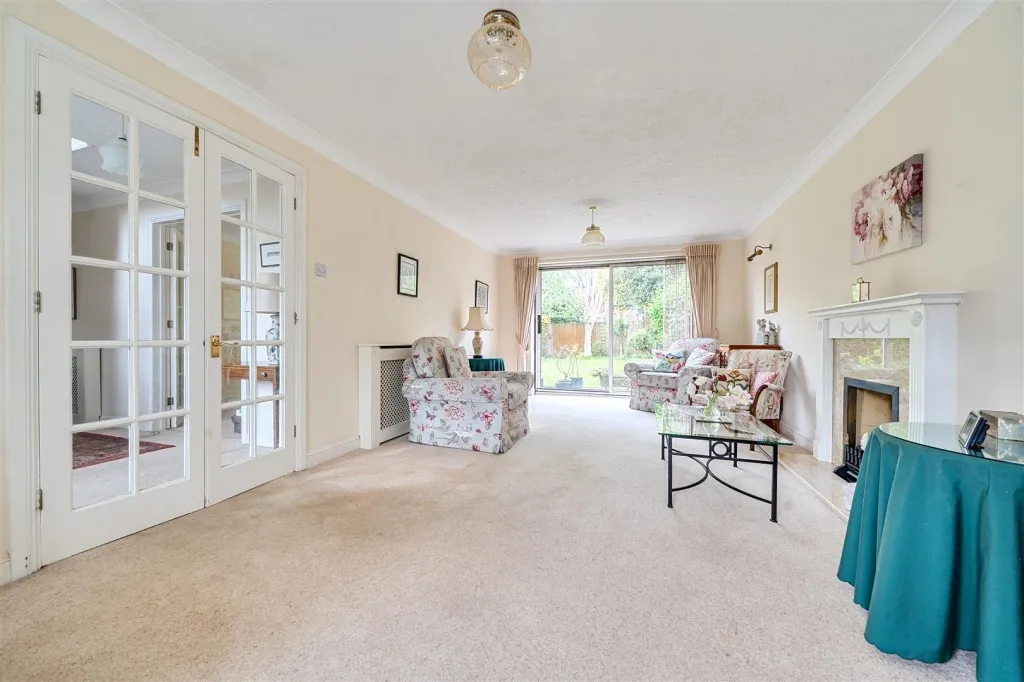 Hunters Chase, Caversham, photo 3