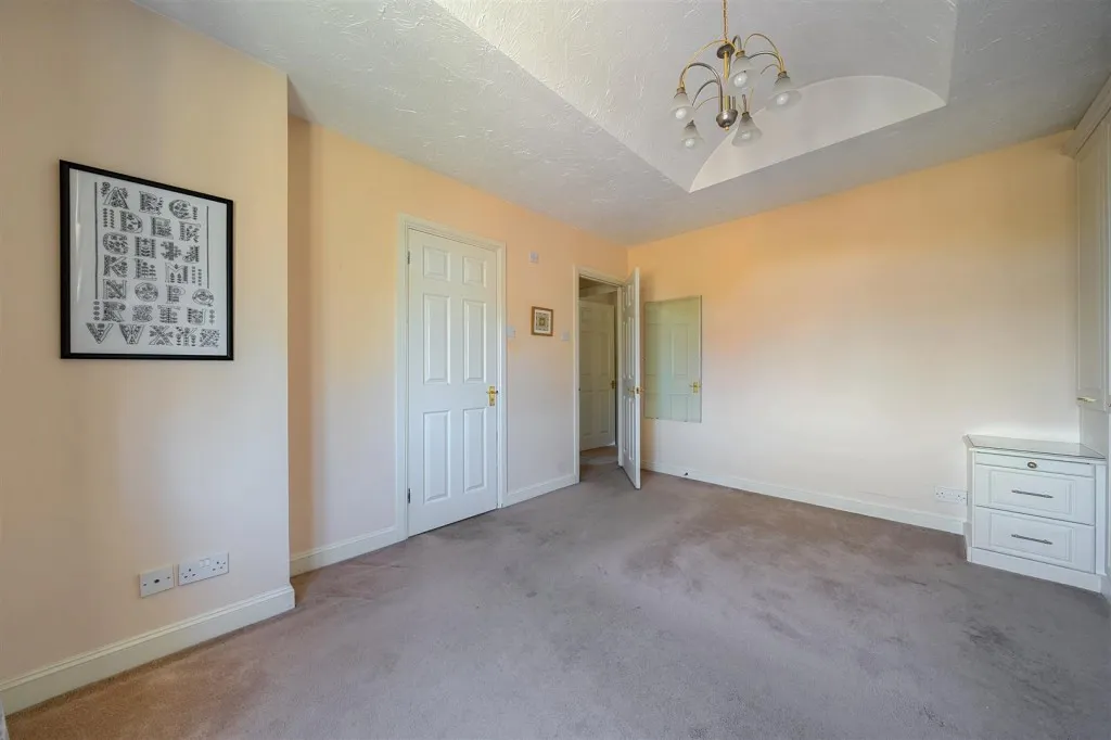 Hunters Chase, Caversham, photo 20