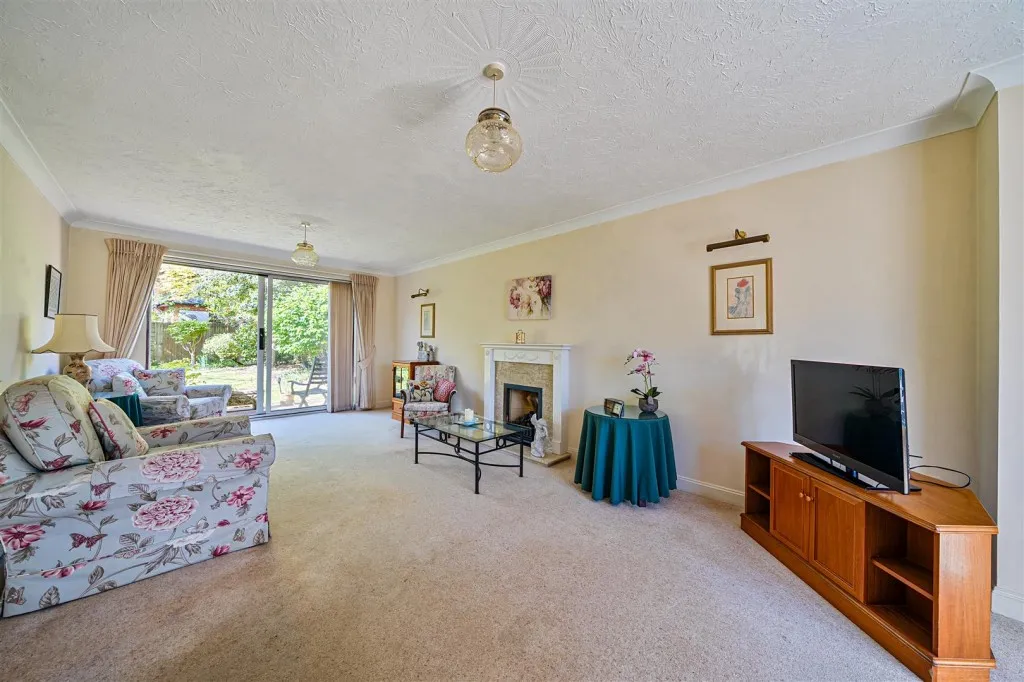Hunters Chase, Caversham, photo 5