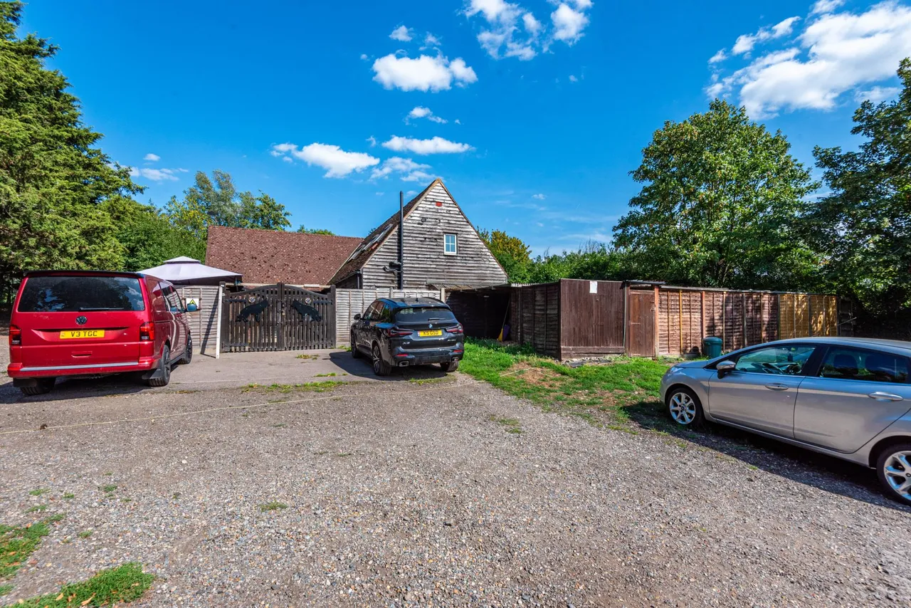 Fishers Green Lane, Holyfield, photo 39
