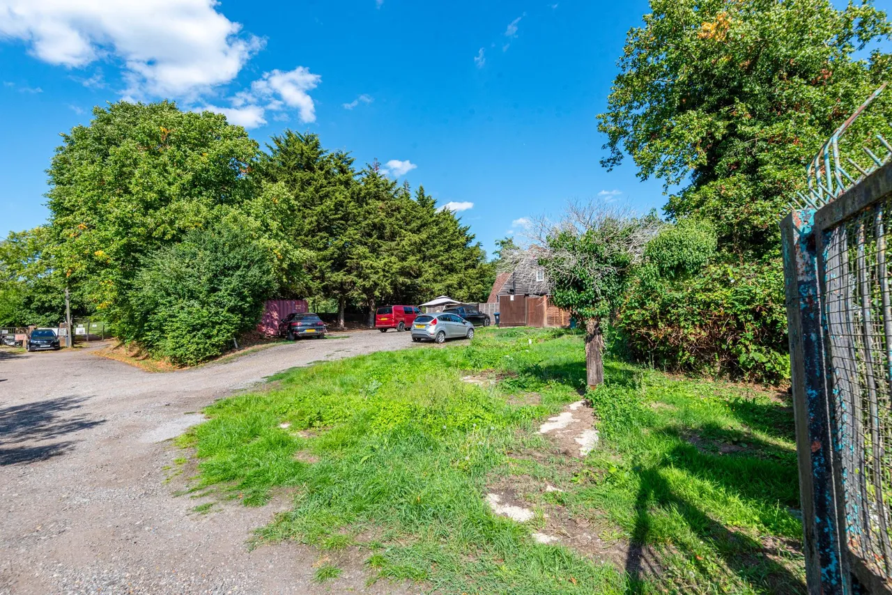 Fishers Green Lane, Holyfield, photo 36