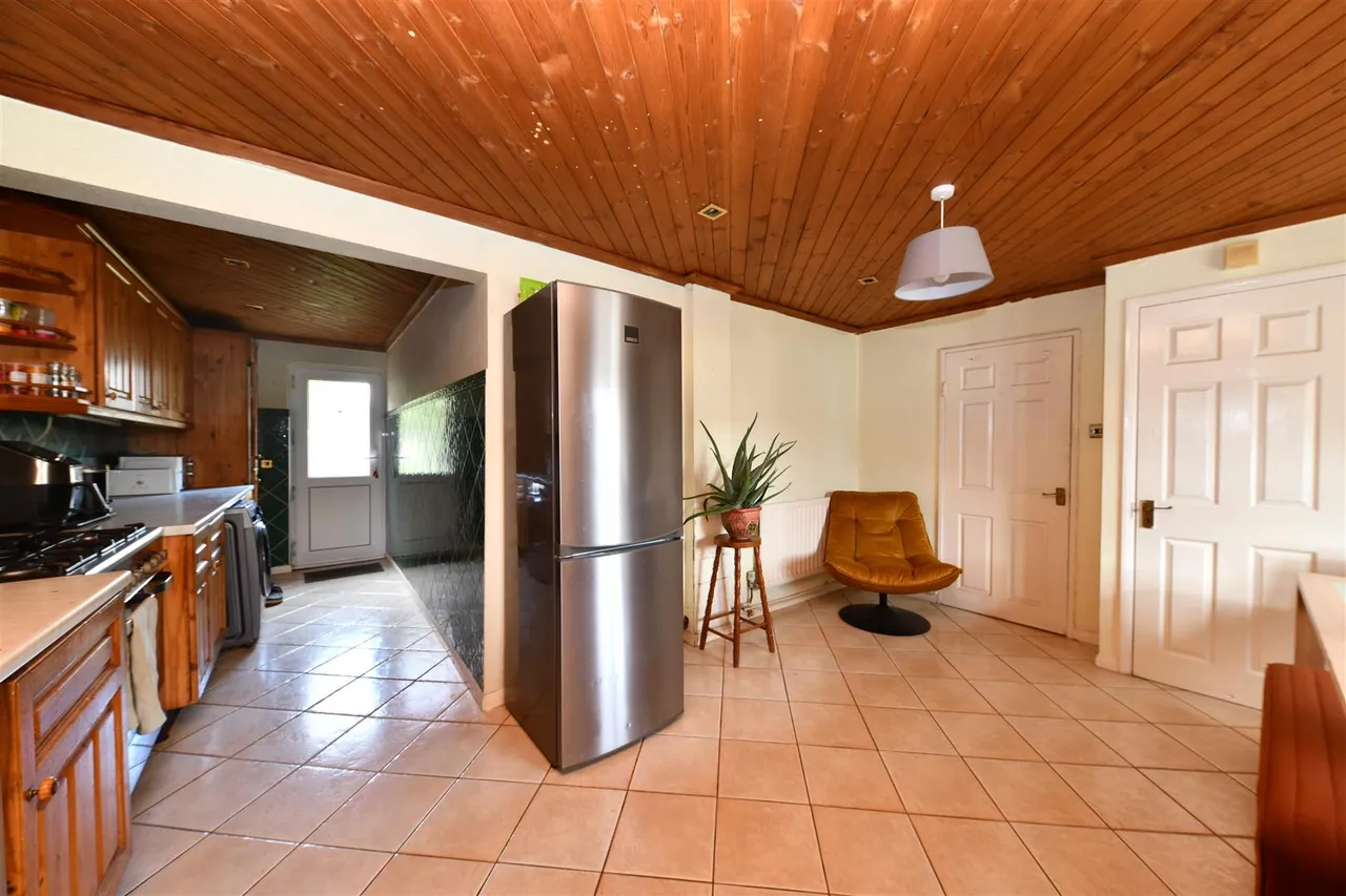 Wildwood Lane, Stevenage, Herts, SG1 1TA, photo 3