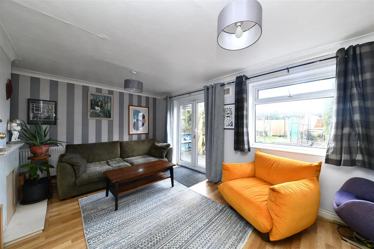 Wildwood Lane, Stevenage, Herts, SG1 1TA, photo 2