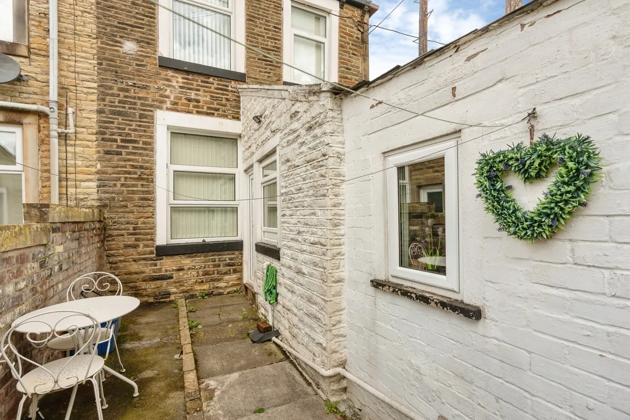 Brunshaw Road, Burnley, BB10, photo 18