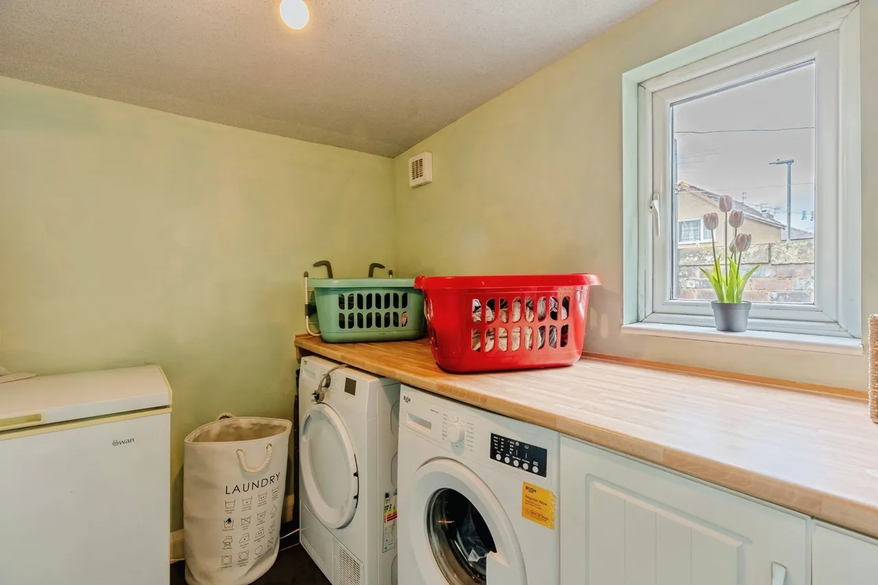 Brunshaw Road, Burnley, BB10, photo 11