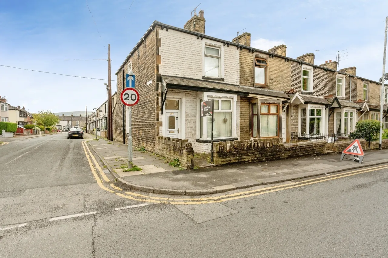 Brunshaw Road, Burnley, BB10, photo 19