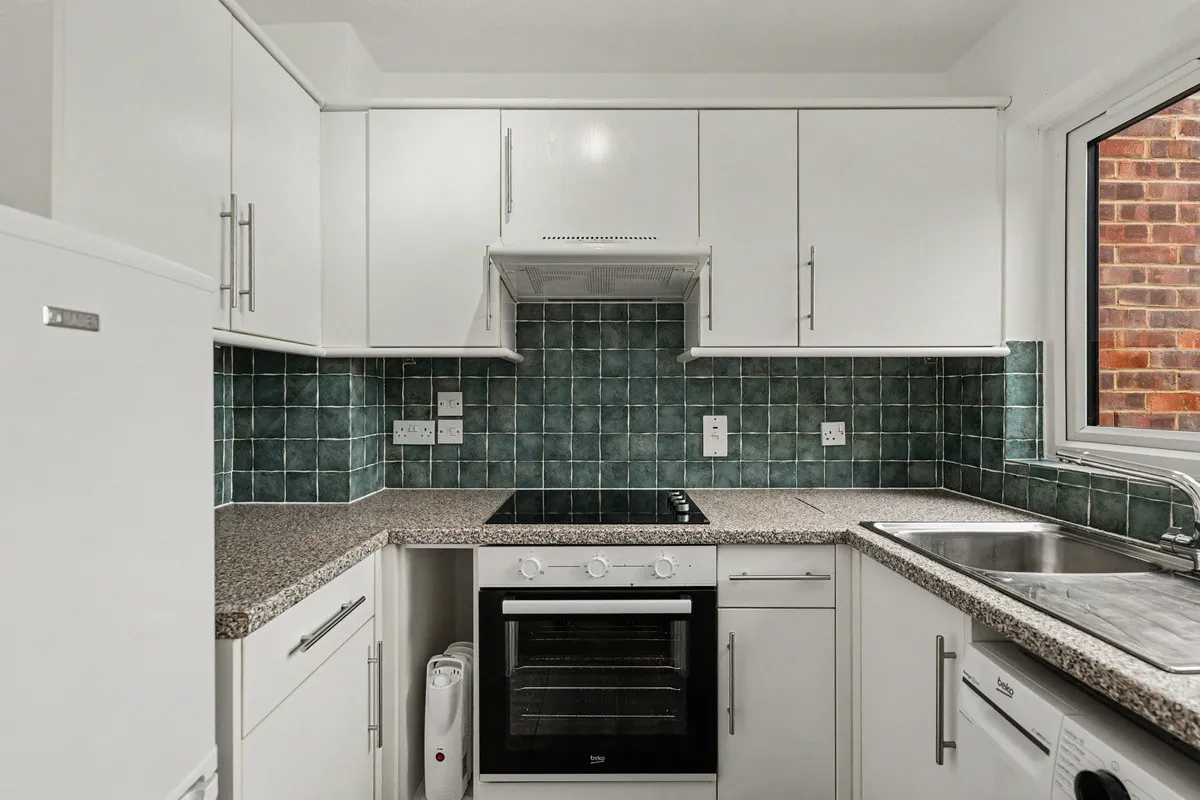 Storrington, RH20, photo 13