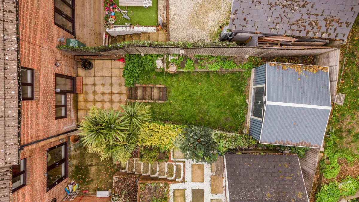 Storrington, RH20, photo 10
