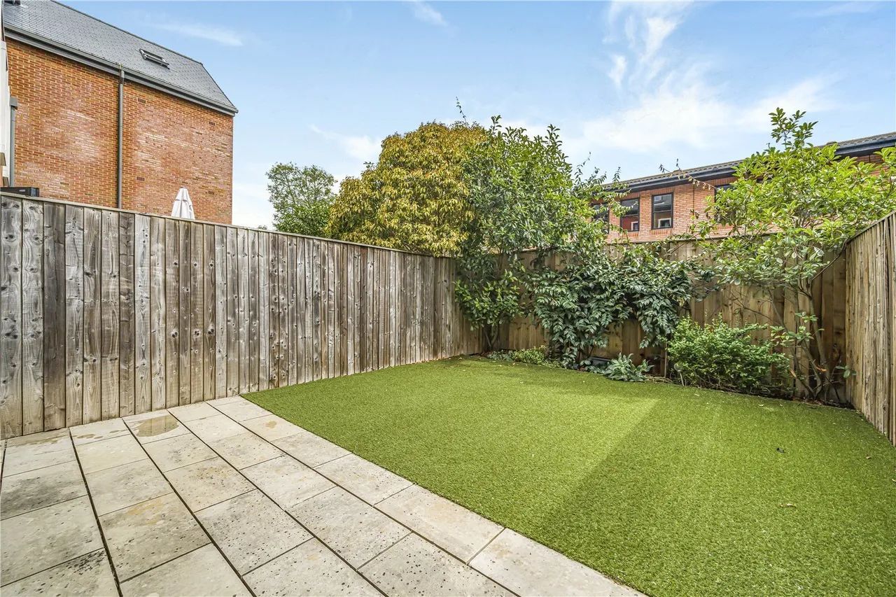 Noel Square, Teddington, TW11, photo 13