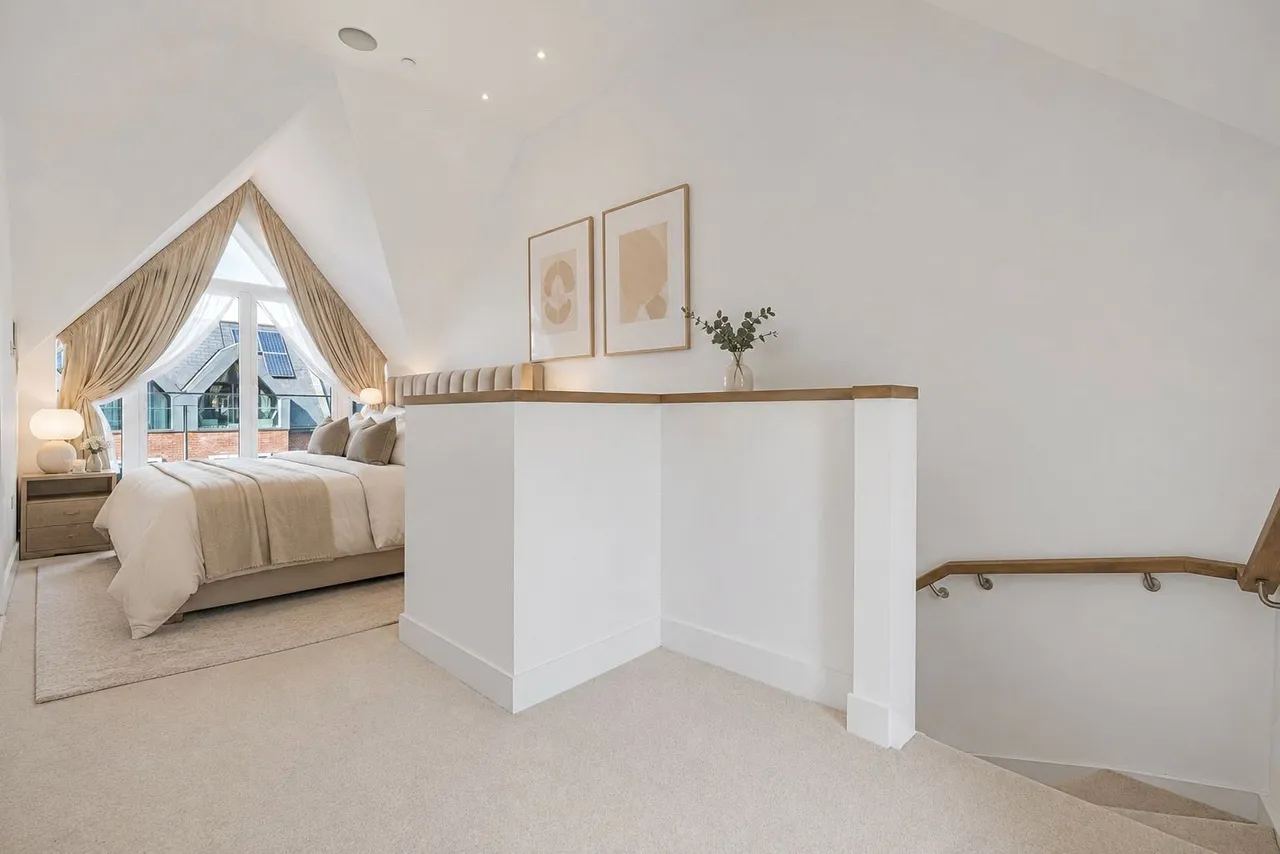 Noel Square, Teddington, TW11, photo 6