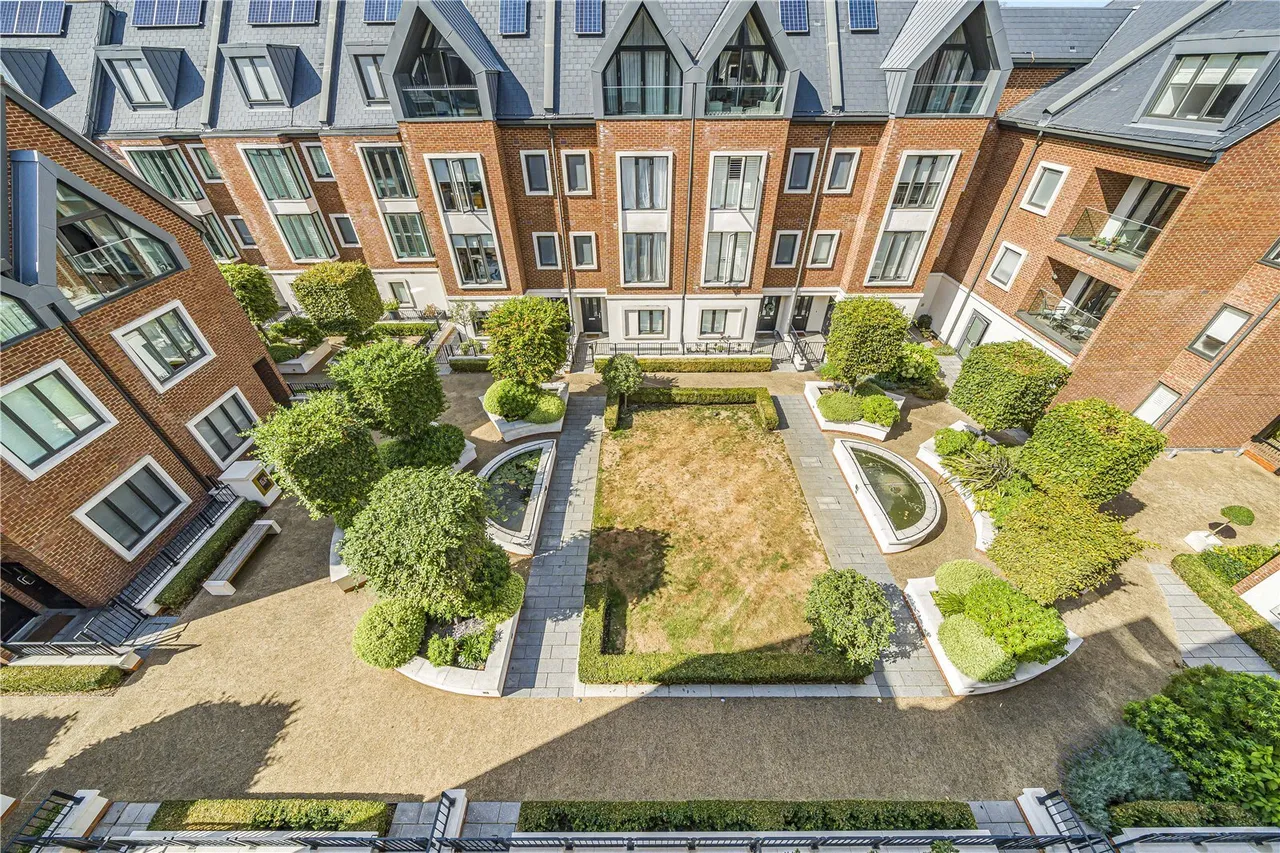 Noel Square, Teddington, TW11, photo 14