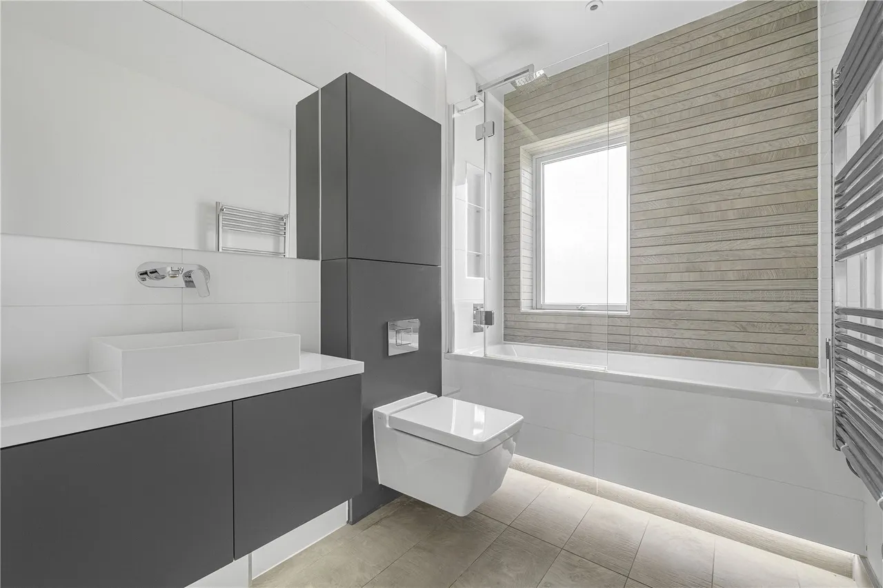 Noel Square, Teddington, TW11, photo 11