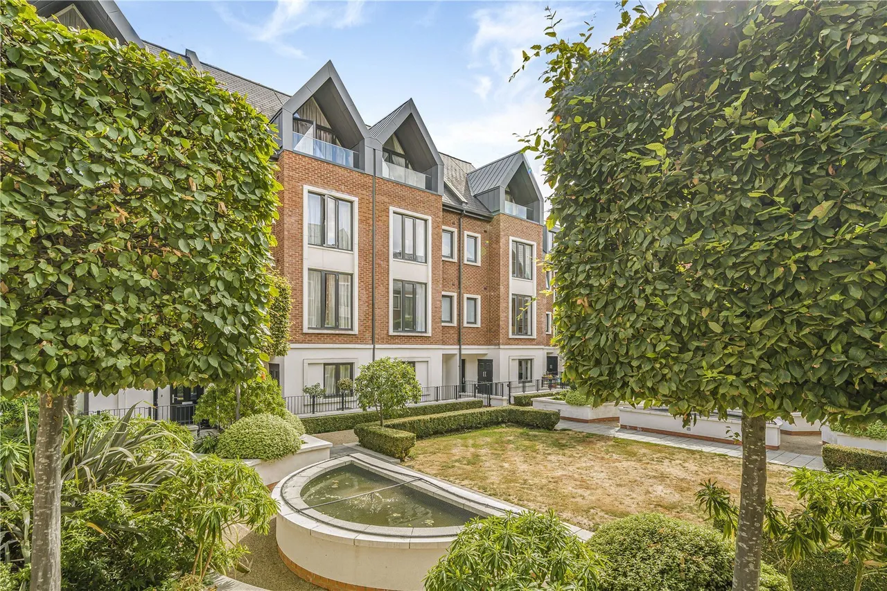 Noel Square, Teddington, TW11, photo 15