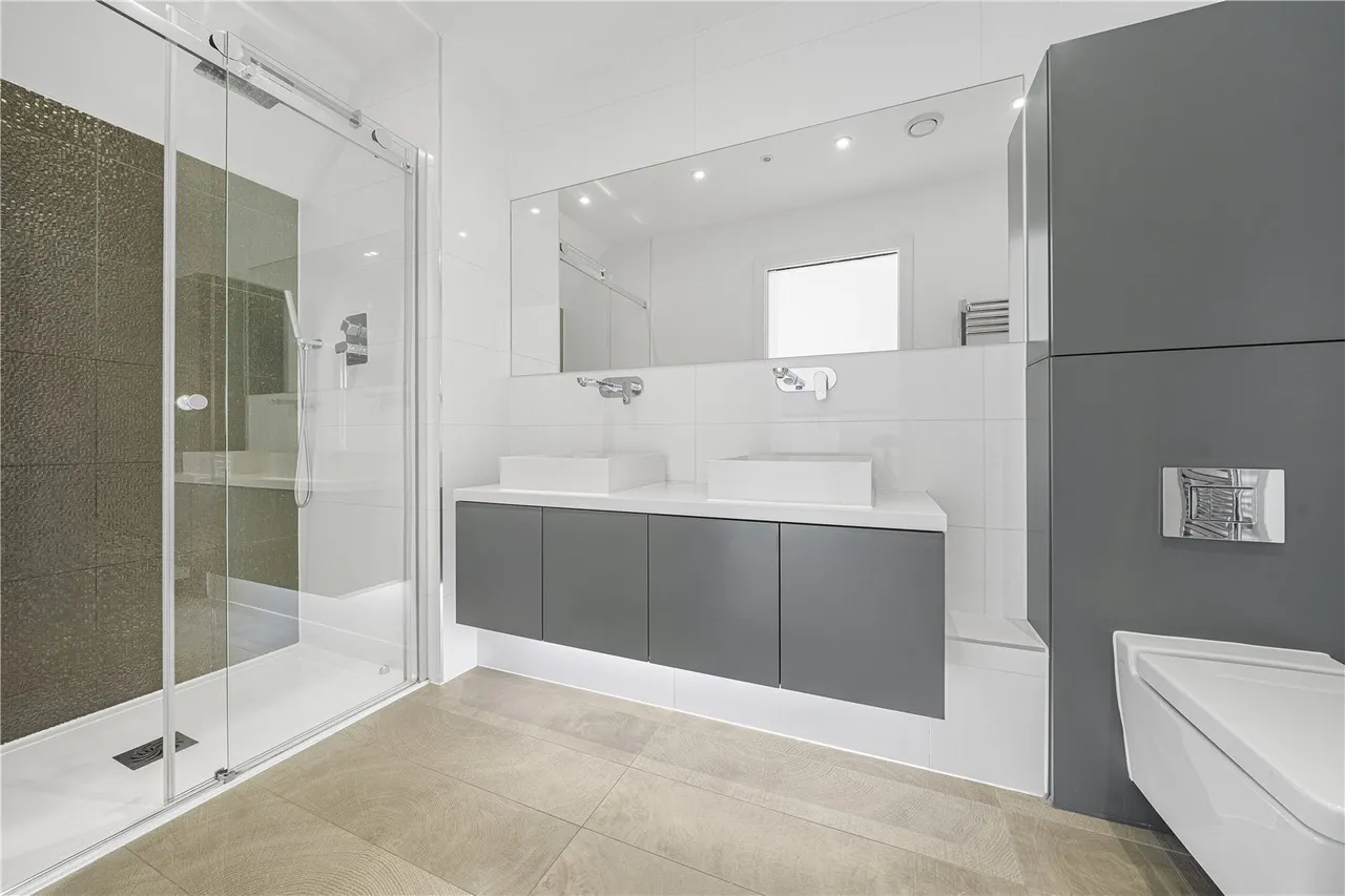 Noel Square, Teddington, TW11, photo 10