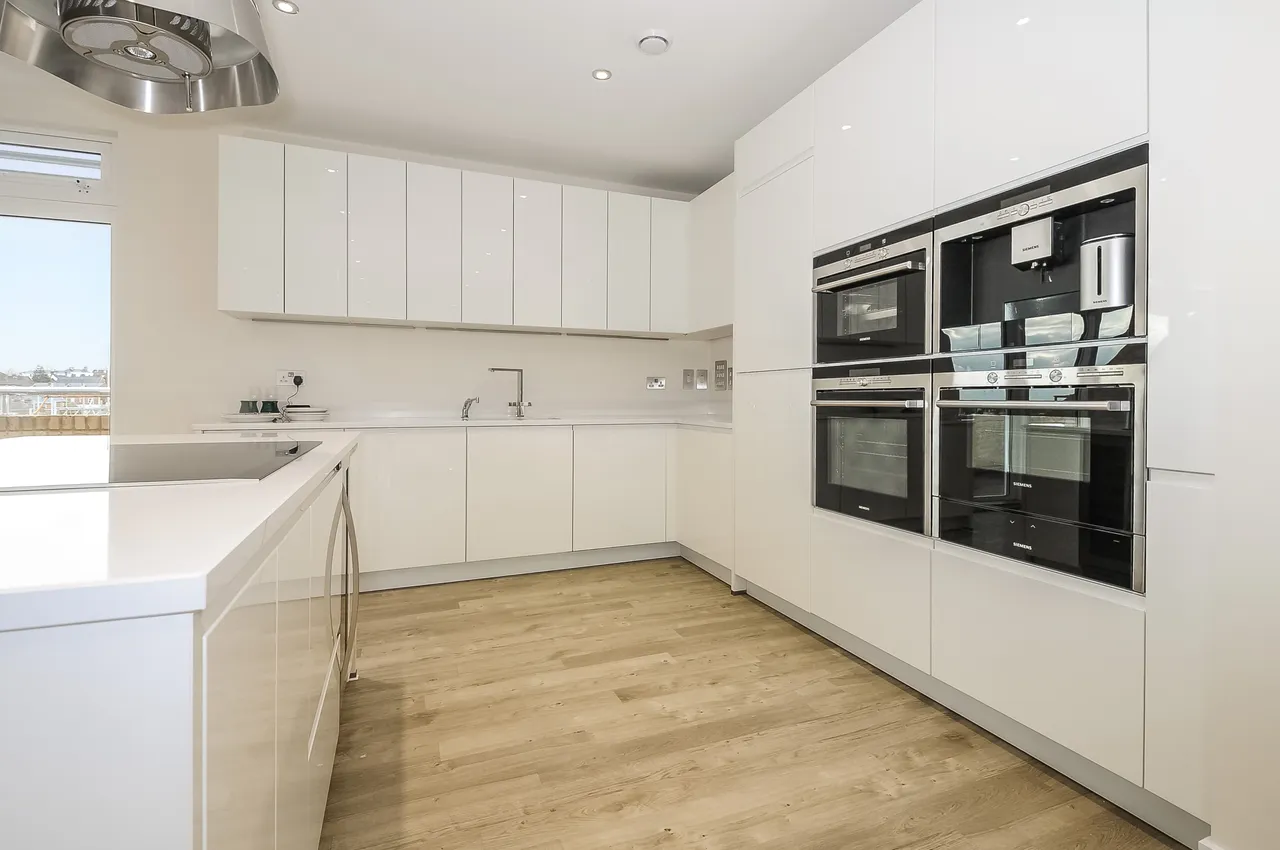 Almansa Way, Lymington, SO41, photo 2