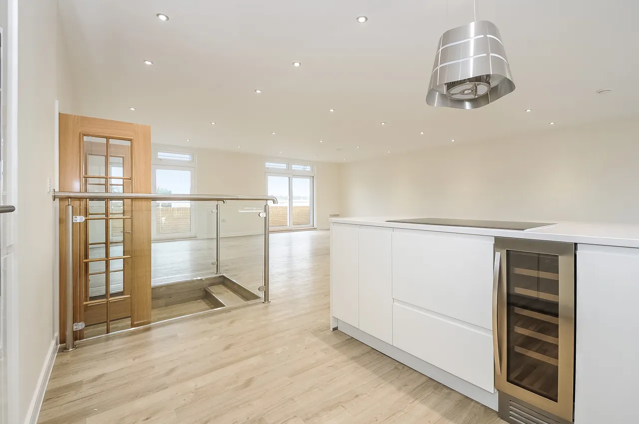 Almansa Way, Lymington, SO41, photo 3