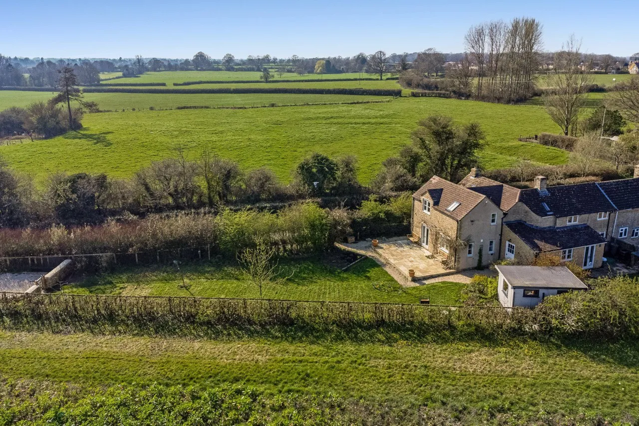 Minety Lane, Oaksey, SN16, photo 2