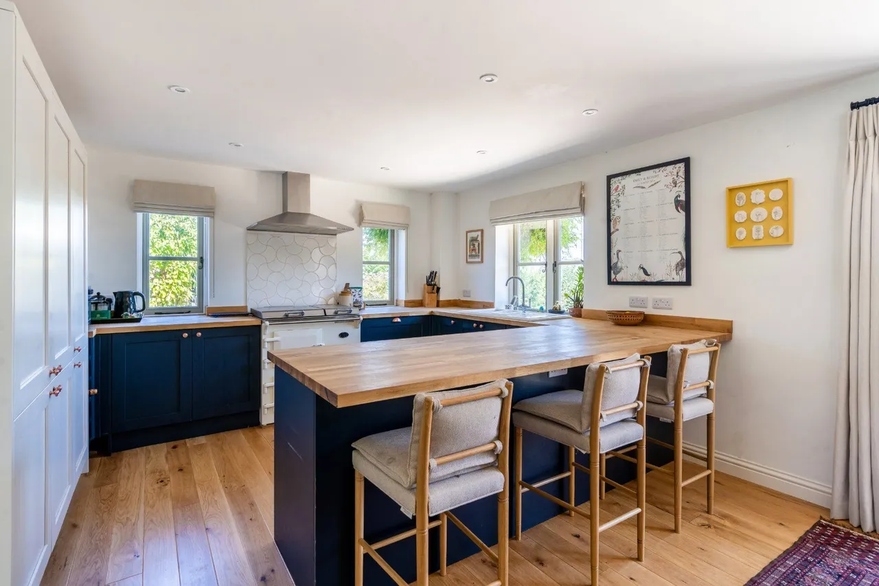 Minety Lane, Oaksey, SN16, photo 4