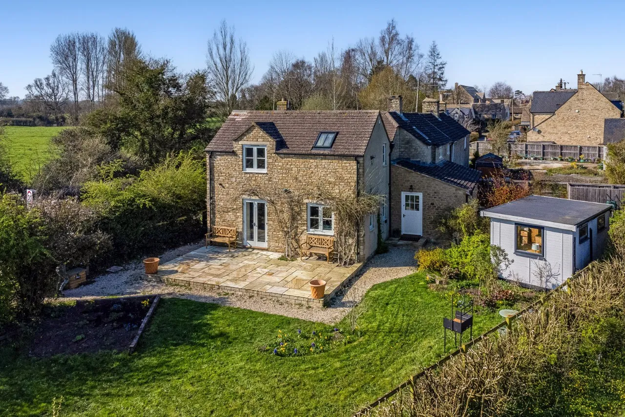 4 bed house for sale, Minety Lane, Oaksey, SN16