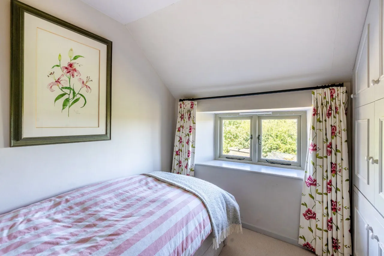 Minety Lane, Oaksey, SN16, photo 16